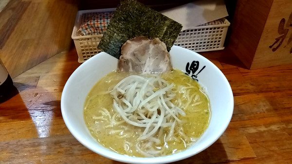 「ラーメン（７６０円）」@鼎の写真