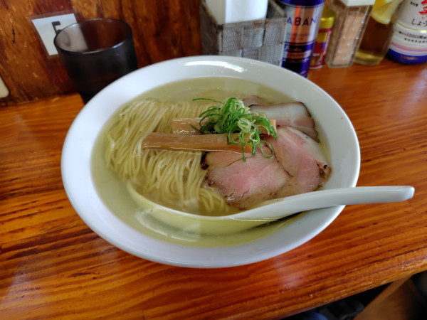 「名古屋コーチンの炙り肉中華そば塩¥950」@中華そば よしかわの写真