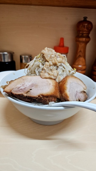 「ラーメン1,000円に生卵70円と岩下の新生姜120円」@自家製ラーメン 大者の写真