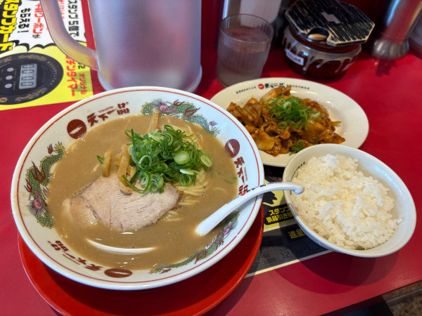 「豚キムチ定食(こってり)」@天下一品 吉祥寺店の写真