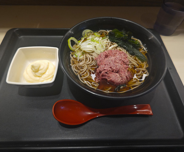 「【期間限定・店舗限定】ノザキのコンビーフそば+マヨネーズ」@名代 富士そば 高田馬場駅店の写真