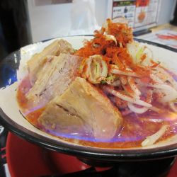 肉増し炎上カラシビラーメン（１４８０円）＋スパイス唐揚げ