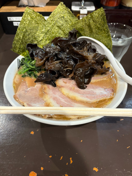 「チャーシュー醤油+キクラゲ」@RAMEN TATSUの写真