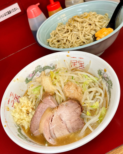 「華麗なるカレーつけ麺 大盛り ニンニク ヤサイ アブラ」@ラーメン二郎 相模大野店の写真