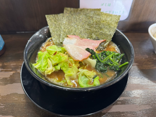 「ラーメン(硬め)」@家系ラーメン ゆくる家の写真