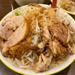 豚2枚ラーメン並 生卵 1100+50円