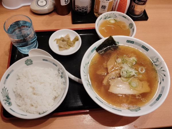 「中華そば420円濃い目 ライスセット230円」@日高屋 吉川北口店の写真