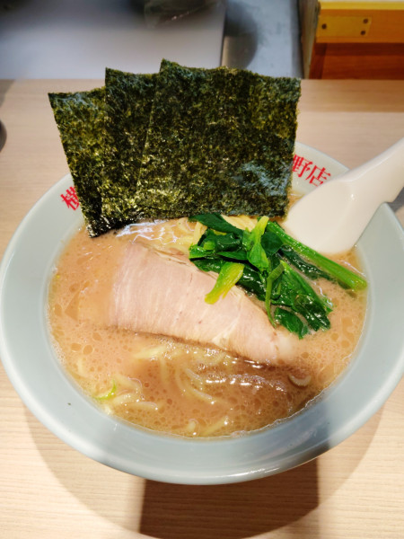 「ラーメン1000円硬濃多」@横濱ラーメン あさが家 上野店の写真