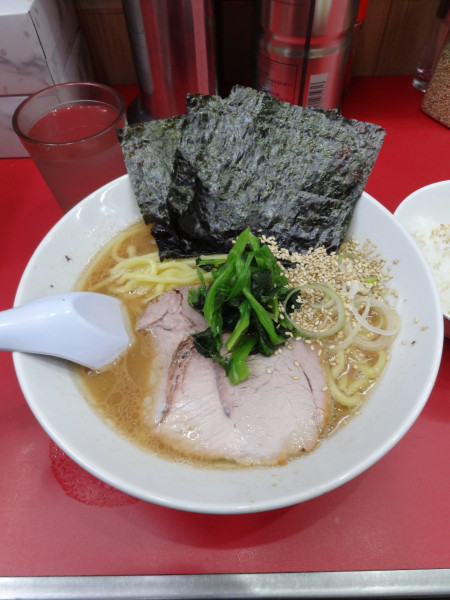「ラーメン730円普通ライス無料」@赤羽らーめん 粋の写真