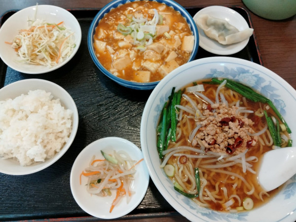 「麻婆豆腐と台湾ラーメンセット」@来包喜の写真