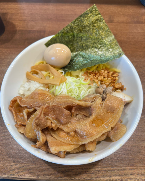 「背脂味噌100まぜそば」@一条流中華そば 智颯の写真