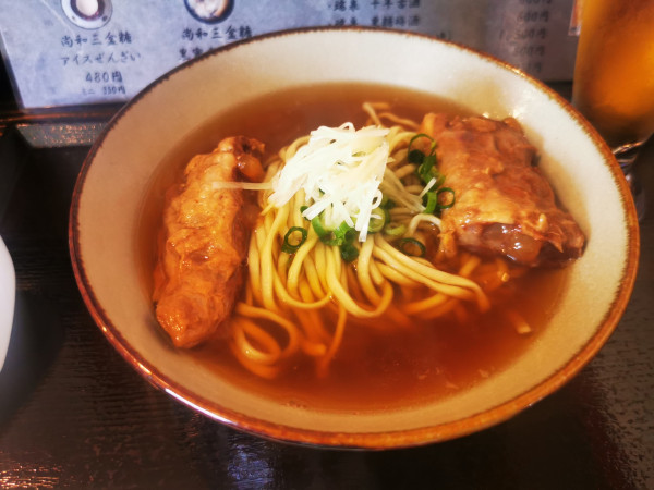「軟骨ソーキそば」@首里うかじ うかじそばの写真