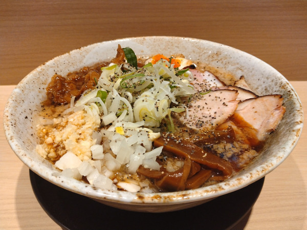 「特製ラーメン」@セアブラーメン 東中八の写真