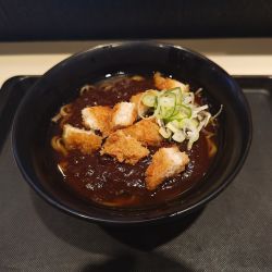 【期間限定・店舗限定】小宮山ブラックカレーそば