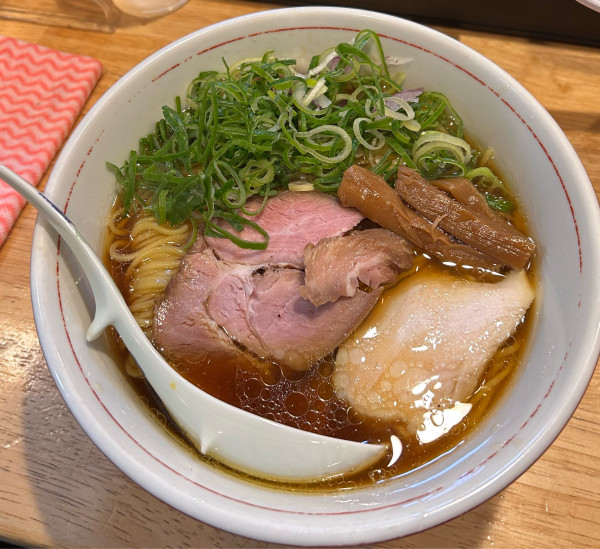 「醤油らーめん 麺大盛り ネギ」@麺屋 ゆきひらの写真