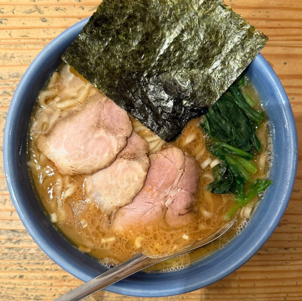 「ハウス系トンコツしょうゆ」@ミッドナイトトンコツねいろ家の写真