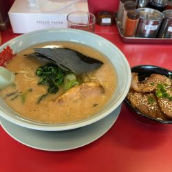 醤油ラーメンセット中盛　990円