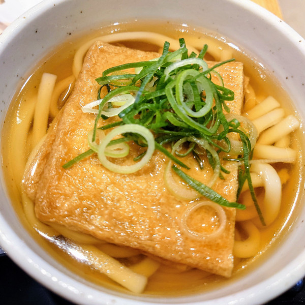 「きつねうどん」@すし松  青物横丁店の写真