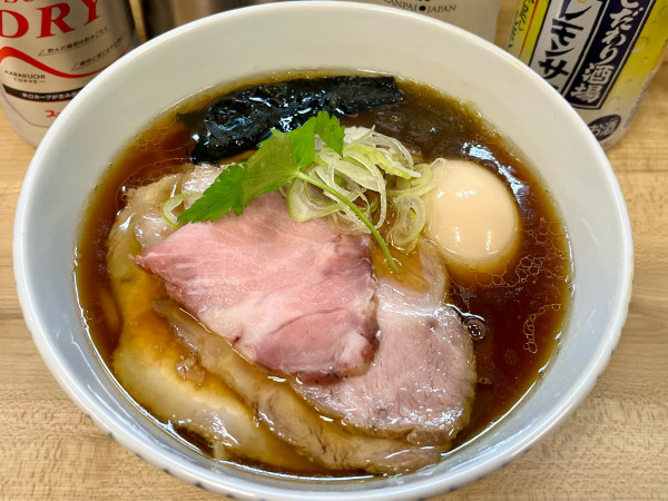 「醤油らぁ麺 特製+🍺+🍋レモサワ」@麺処 有彩の写真