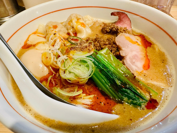 「特製坦々麺(控えめ)【1800円】」@TOKYO RAMEN かいかの写真