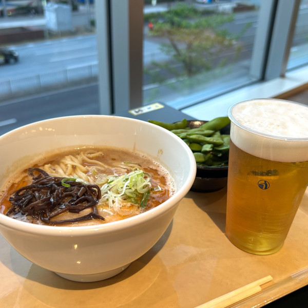 「【麺屋 白神@岐阜】えびそば醤油＋塩茹で黒枝豆セット」@POPUPラーメン 東京ミッドタウン八重洲店の写真