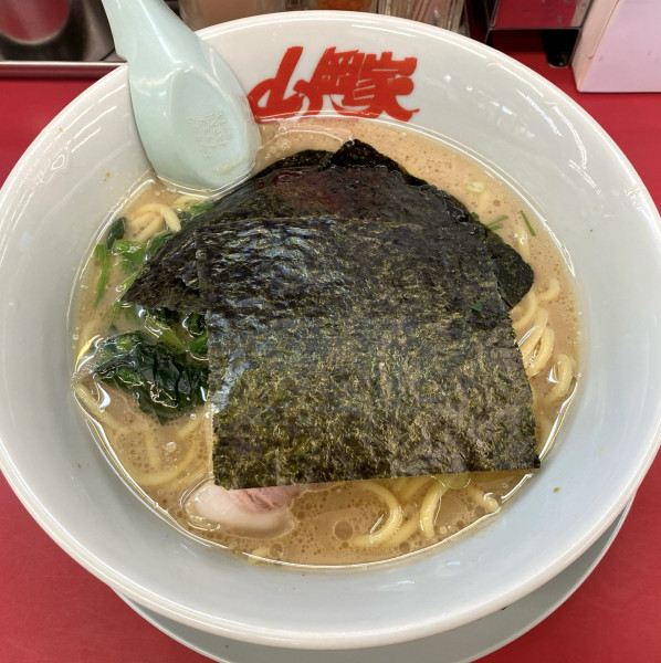 「ラーメン690円+ほうれん草80円」@ラーメン山岡家 太田店の写真