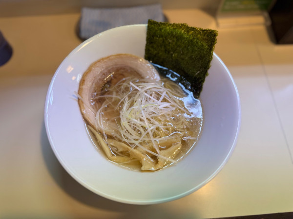 「塩そば 880円」@塩そば専門店 麺屋ギャオス 秩父店の写真