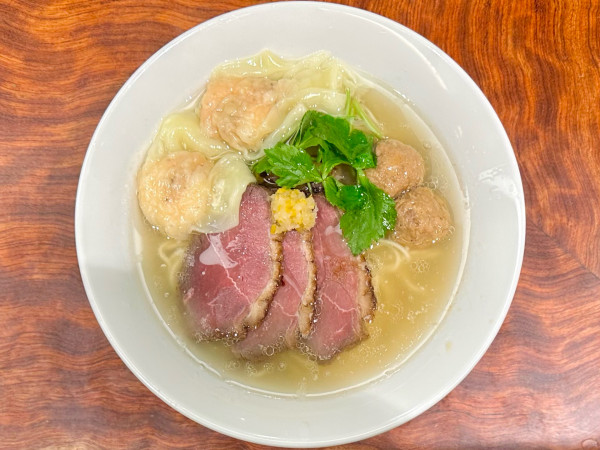 「★＜限定＞鴨そば(塩)🍜¥1,500」@三馬路 東京店の写真