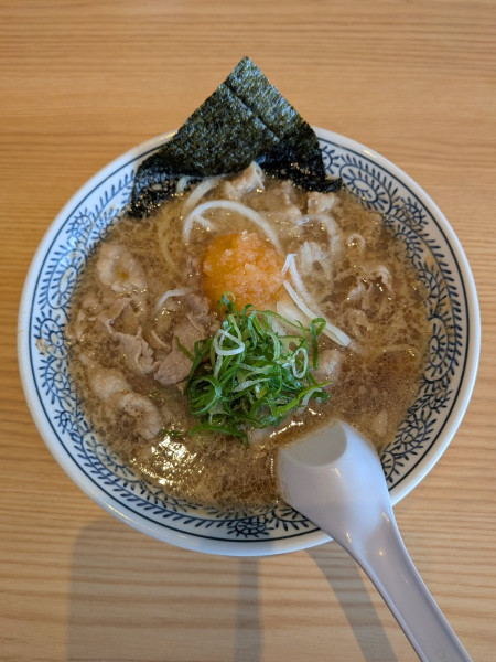 「熟成醤油ラーメン肉そば+鉄板玉子チャーハン 中」@丸源ラーメン 古河店の写真