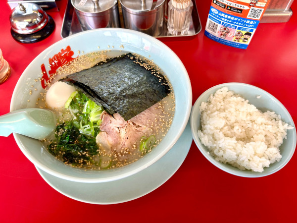「塩ラーメン(690¥)」@ラーメン山岡家 常陸大宮店の写真