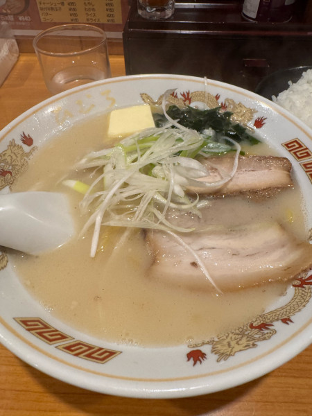 「函館塩らぁめん バター」@北海道らーめん ひむろ 大宮店の写真