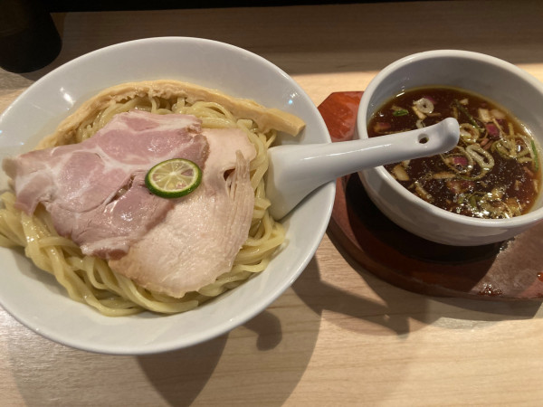 「昆布水つけ麺(大盛)」@麺屋 律の写真