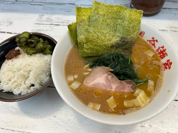 「ラーメン並　ライス」@二代目 谷瀬家の写真