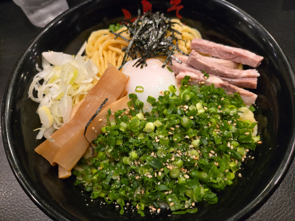 「油そばW盛り+スペシャルトッピングA」@東京油組総本店 東新宿組の写真