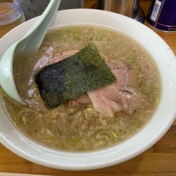 ラーメン　中