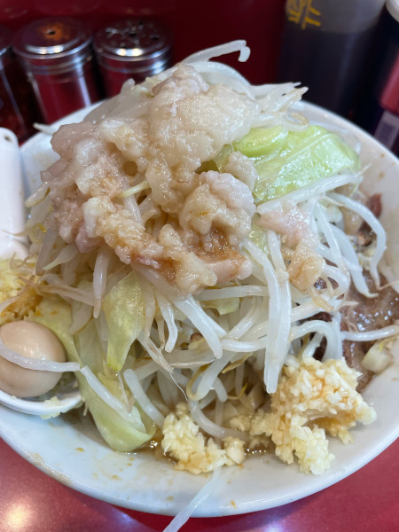 「小ラーメン ヤサイニンニクアブラ ショウガ半分 炙」@ラーメン二郎 西台駅前店の写真