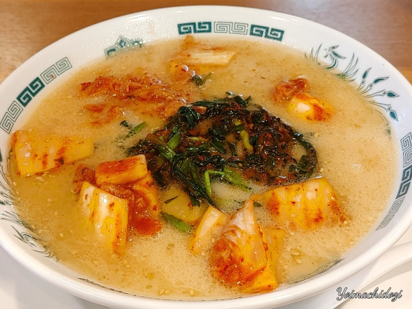 「とんこつニラ南蛮（650円）、白菜キムチ（220円）」@日高屋 鴻巣下忍店の写真