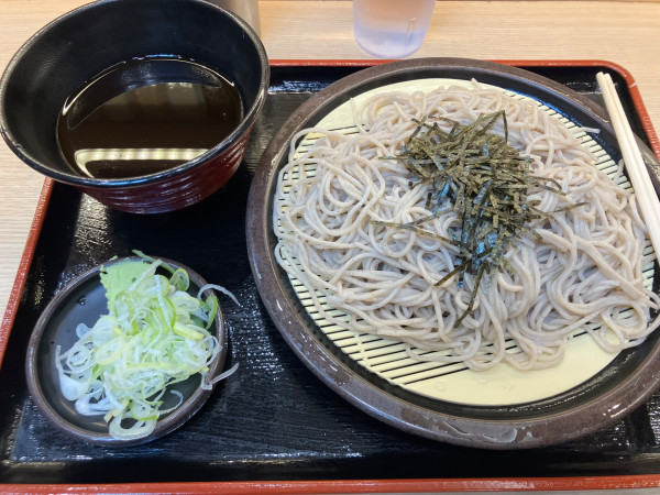 「ざる580+大盛180＝760円」@箱根そば 本陣 小田急エース南館店の写真