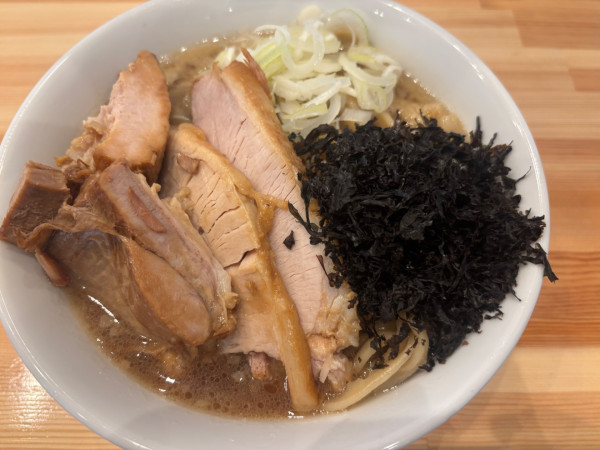 「限定　中華そば」@ヤマロク 上杉直営本店の写真