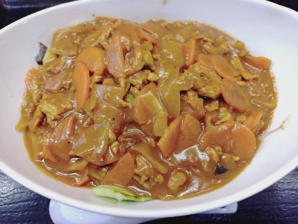 「皿うどんカレー　１２５０円」@味八宝の写真