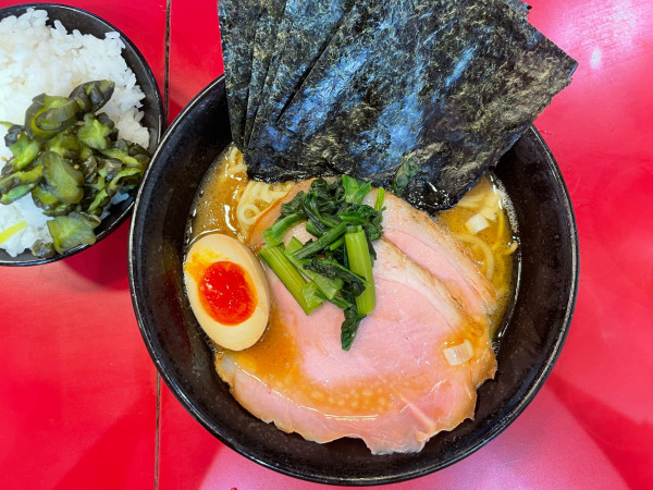 「特製ラーメン ¥1050 ライス大 ¥150」@らーめん 谷瀬家 新橋店の写真