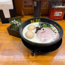 黒マー油とんこつラーメン