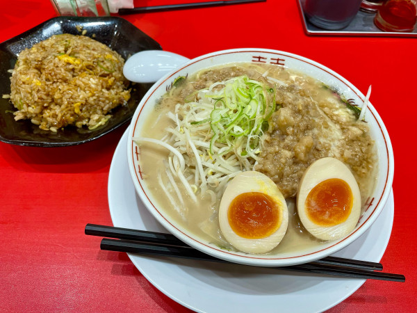 「チャーラーセット1,100円→10の日750円」@これだ!!製麺 一宮インター店の写真