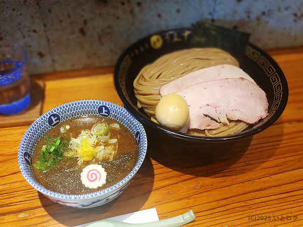 「つけめん(特大)・ワインレッド味玉」@中華蕎麦うゑずの写真