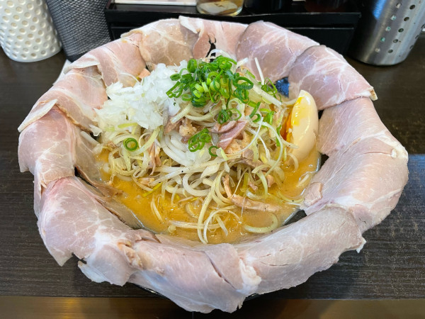 「濃厚デラックスラーメン」@麺屋 黒源の写真