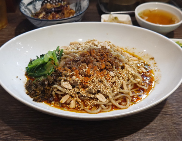 「汁なし担担麺＋小麻婆丼+パクチー（￥1,600）」@雲林坊 秋葉原店の写真