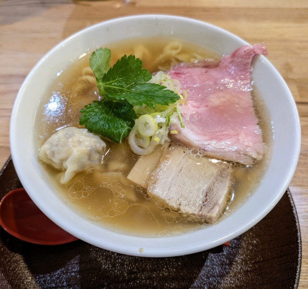 「ラーメン950円」@手打ち正麺 Hachimitsuの写真