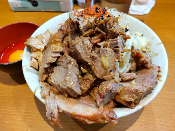 「ラーメン＋生玉子」@ラーメン 池田屋 高田馬場店の写真