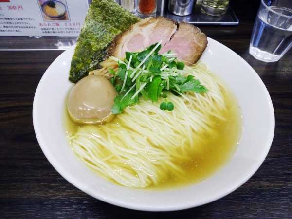 「味玉入り淡麗白中華そば（1,130円）＋替え玉（300円）」@錦糸町中華そば さん式の写真