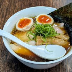特製醤油らぁ麺＋卵かけご飯（1,300円＋250円）